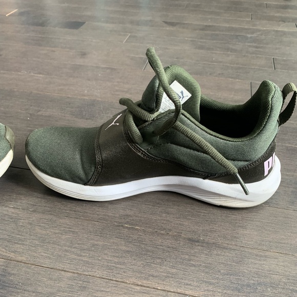 Women’s Green Puma Soft Foam Shoes Women’s 7.5 - Picture 9 of 9